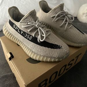 YEEZY 350 V2 “SLATE”